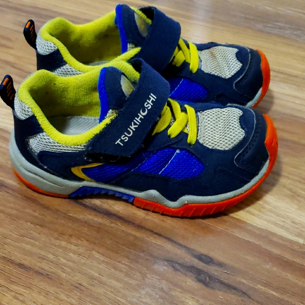 Tsukihoshi boys shoes size 8